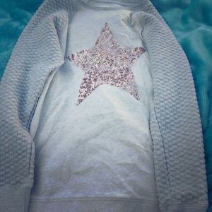 2 pack of a long sleeve shirt and tank top.